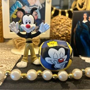 Animaniacs Collectibles 2 piece 4" PVC figure bendable Yakko 2" hacky sack DOT